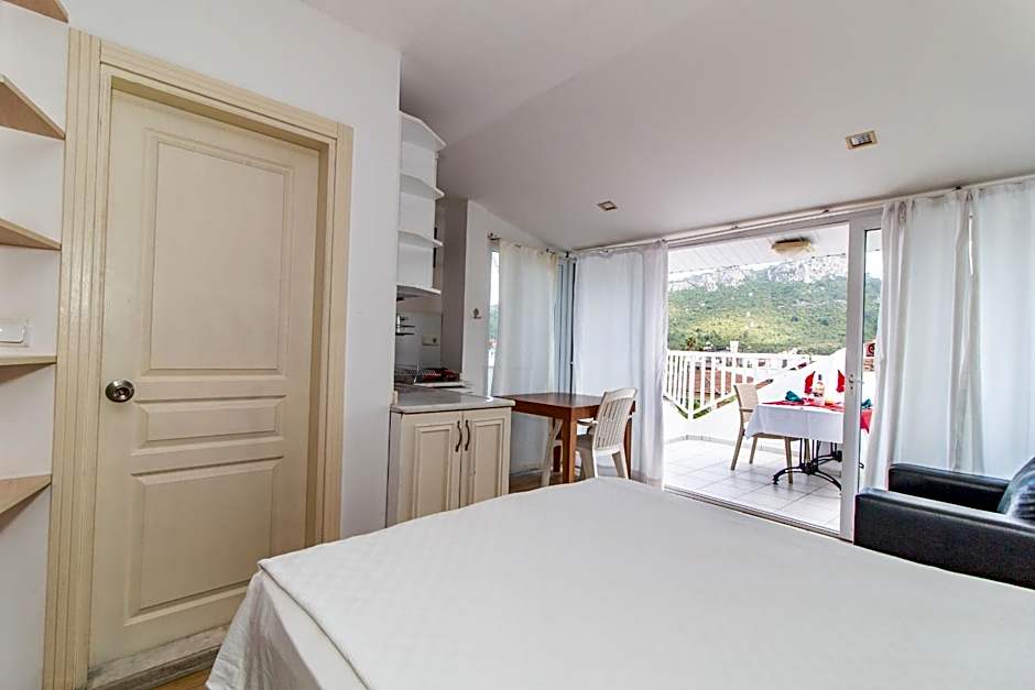 Castello Hotel & Aparts