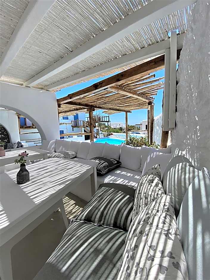 Apsenti couples only