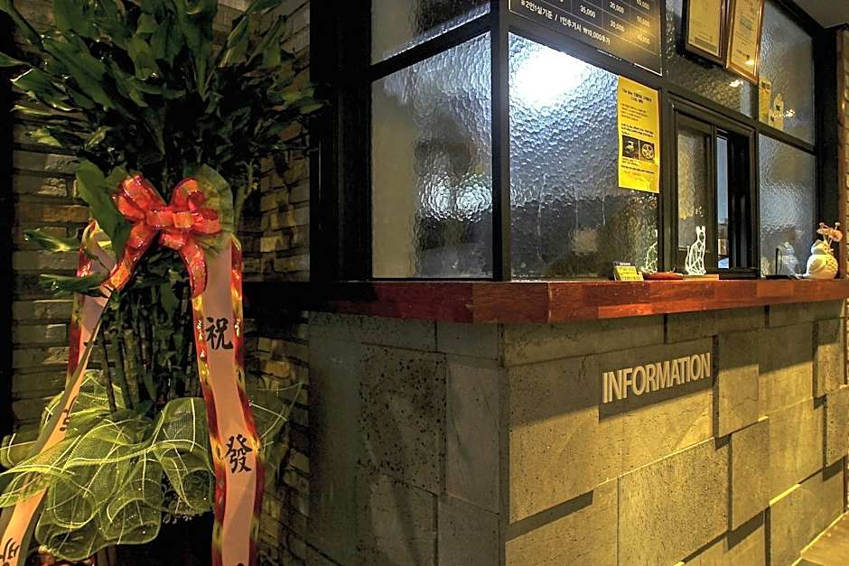 Busan Gangseo Sinhodong Hotel The May