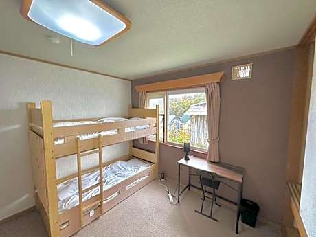 Basic Triple Room