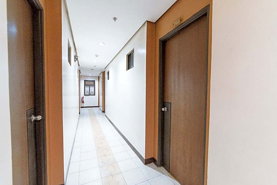 RedDoorz near Olongapo Bus Terminal