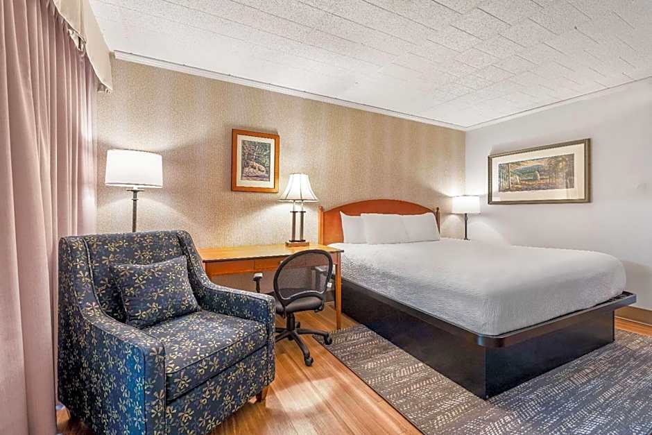 Ramada Hotel & Conference Center by Wyndham State College