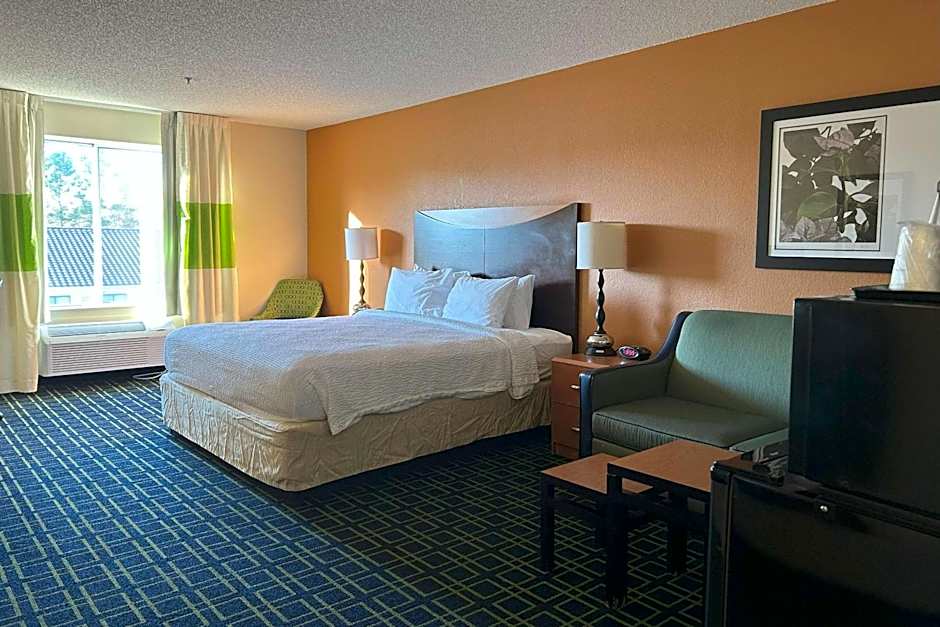 Country Inn & Suites by Radisson, Fayetteville I-95, NC