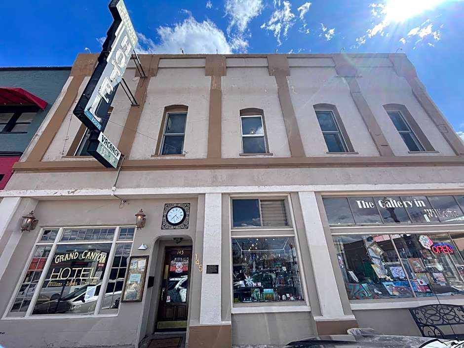 The Historic Grand Canyon Hotel