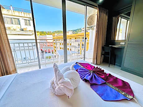 Deluxe - Balcony