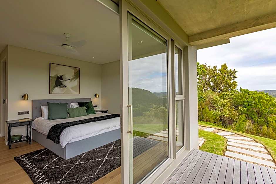 Villa Pacifico - 4BR Hilltop Lux Pool & View