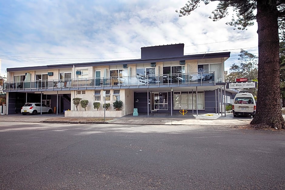 Manly Waves Hotel