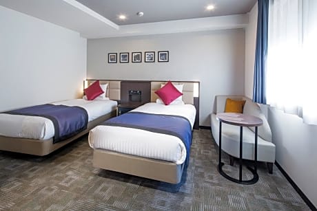 Deluxe Twin Room - Non-Smoking - No Room Cleaning Service