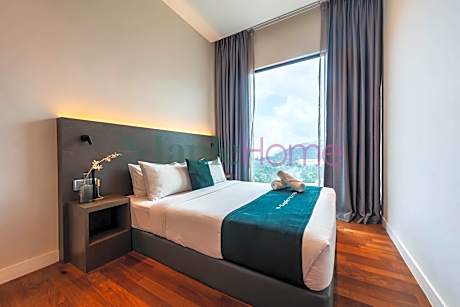 Royal Three-Bedroom Suite