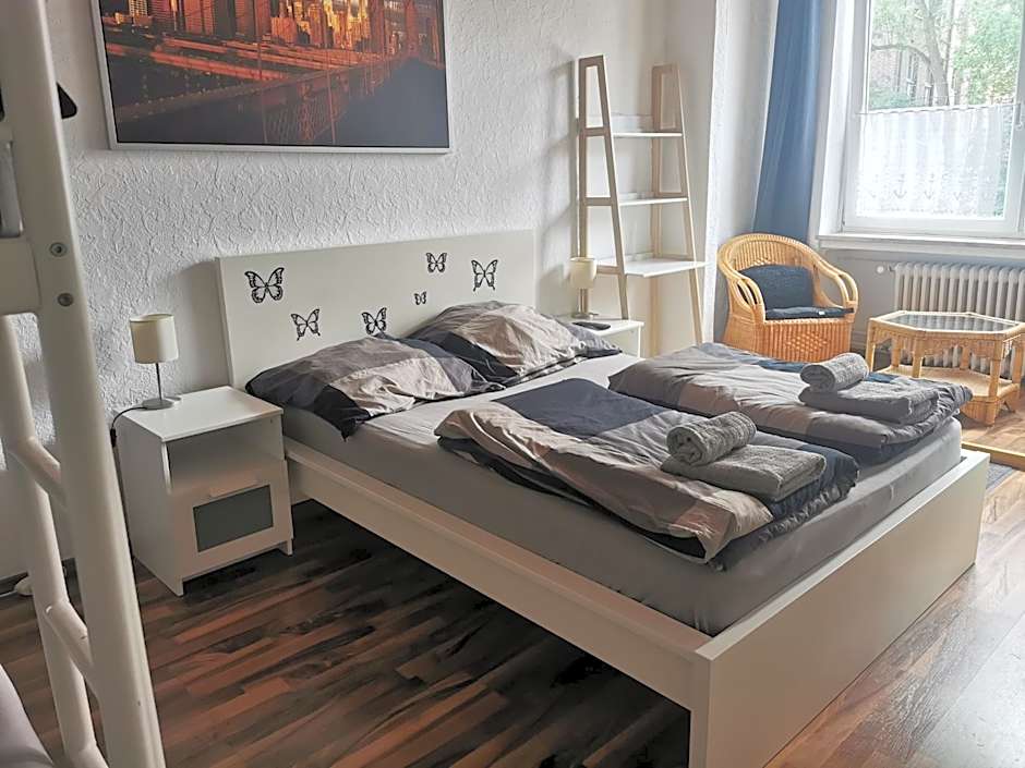 Eva&#x27;s Hostel - Self Check-In &amp; Only Private Rooms