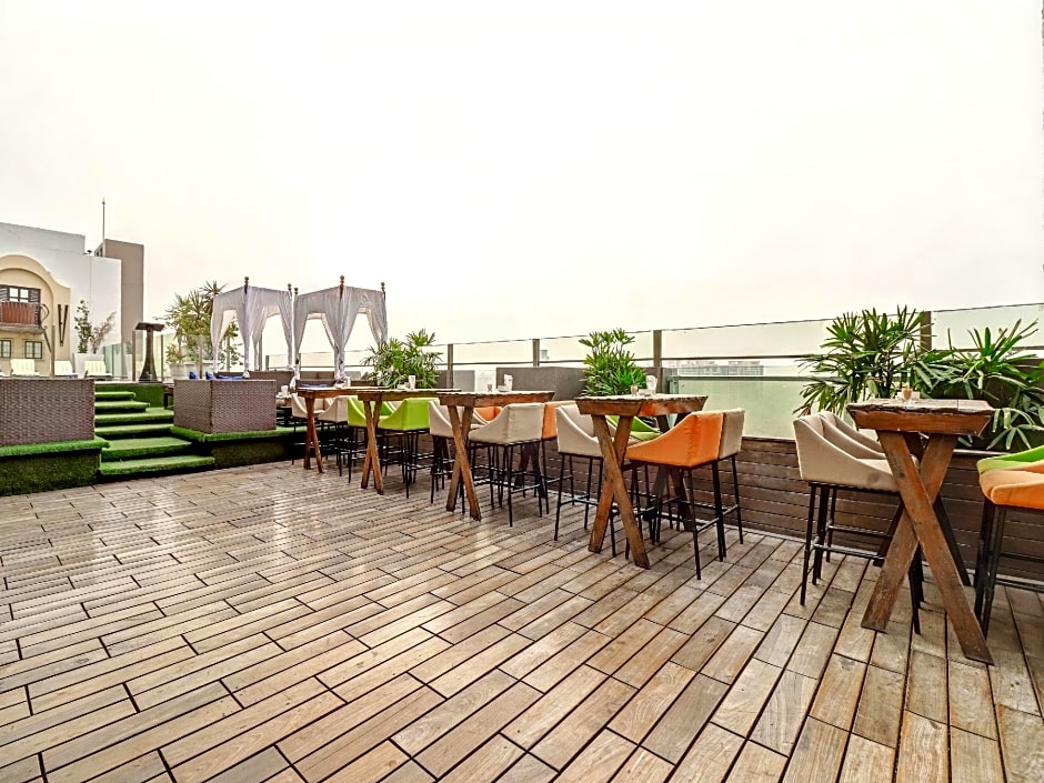 DoubleTree by Hilton Gurugram Baani Square