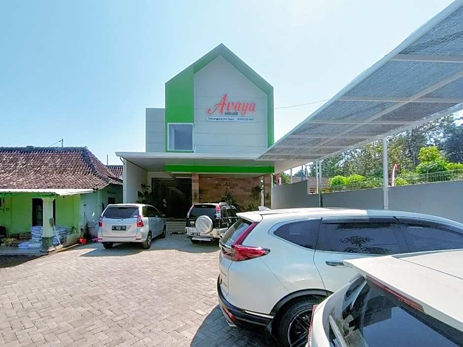 RedDoorz @ Araya House Ngawi