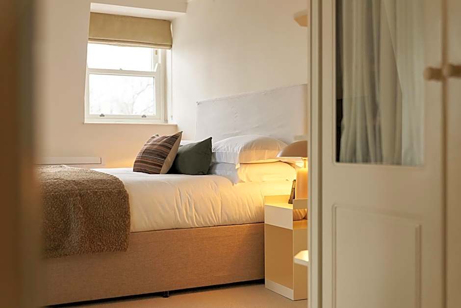 Europa House Apartments