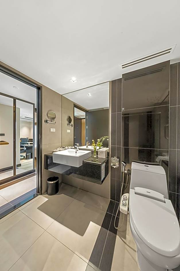 Golden Tulip Mandison Suites (SHA Plus)