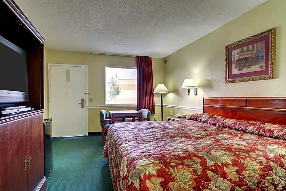 Key West Inn - Montgomery