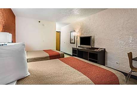 2 Full Beds | Non-Smoking