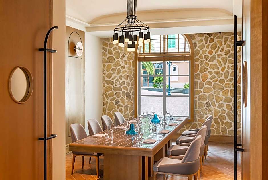 La Festa Phu Quoc, Curio Collection By Hilton