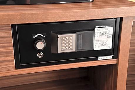 Day Use - Double Room - Non Smoking 8 Hours Between 12:00 and 20:00 (8 hour use only)