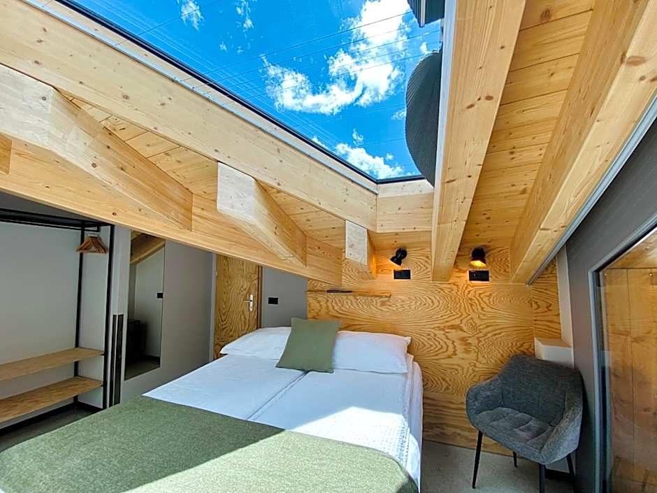 Peaky Riders Self Check-in Hotel