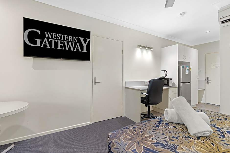 Western Gateway Motel and Apartments