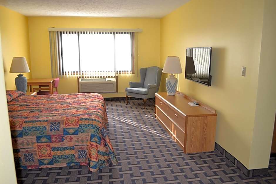 Sky Lodge Inn & Suites - Delavan