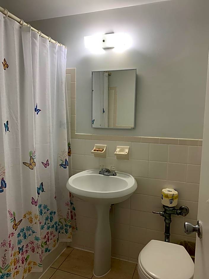 International Inn on the Bay