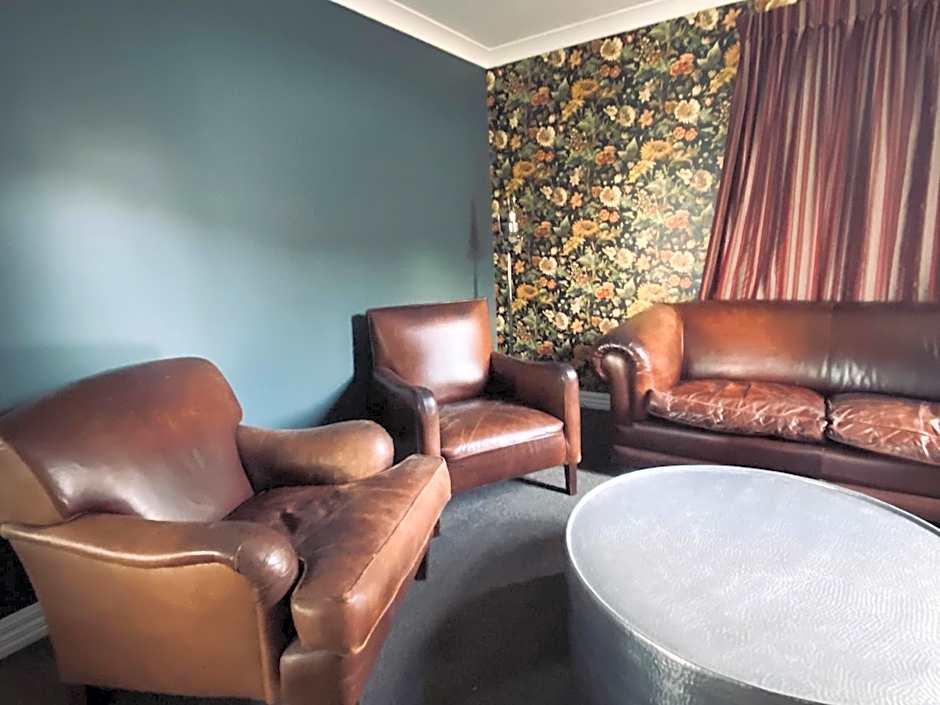 The Dairy Hotel Queenstown, A Naumi Chapter