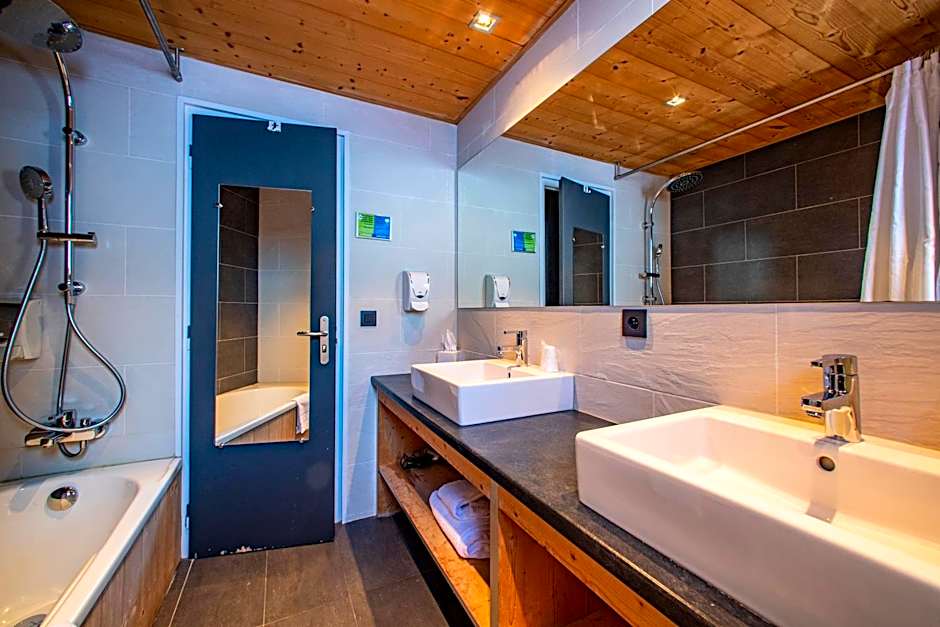 Chalet-Hôtel Les Rhodos