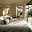 Sensiri Plains Safari Lodge