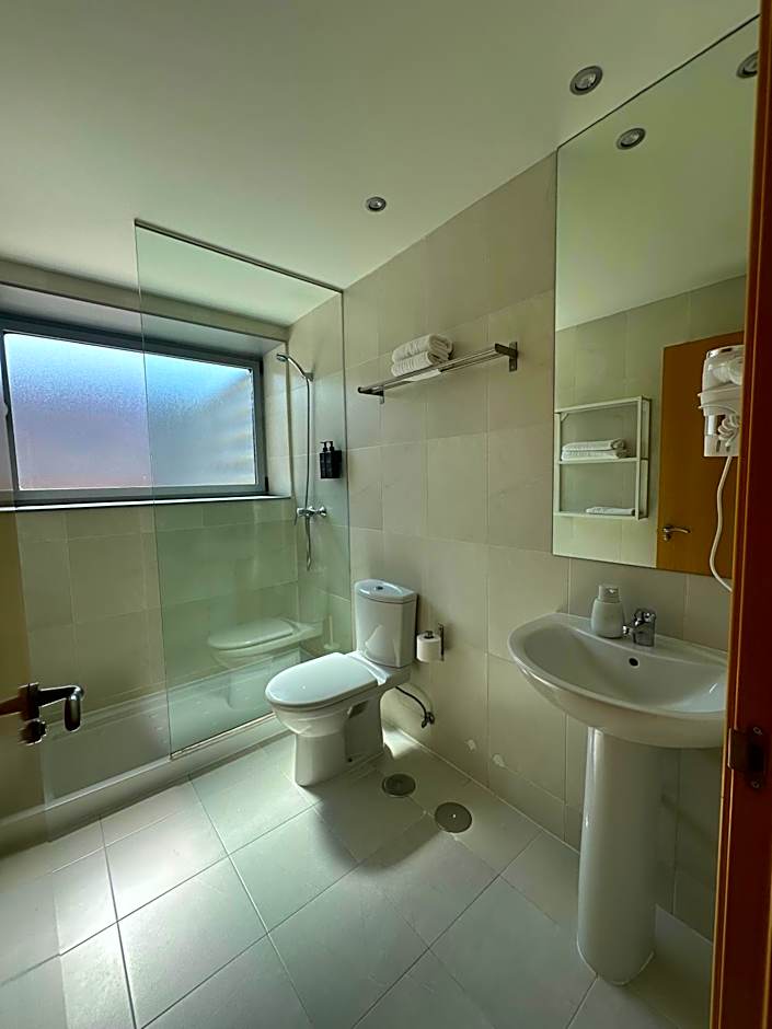 AT home Avenida del Ejercito