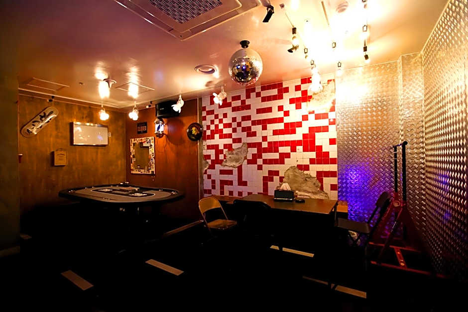 Show Hotel