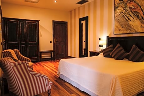 Double or Twin Room with Wine Cellar Package