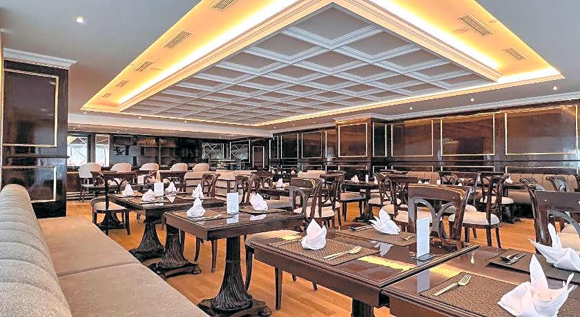 Puteri Wing - Riverside Majestic Hotel