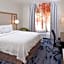 Fairfield Inn & Suites by Marriott Arlington Near Six Flags