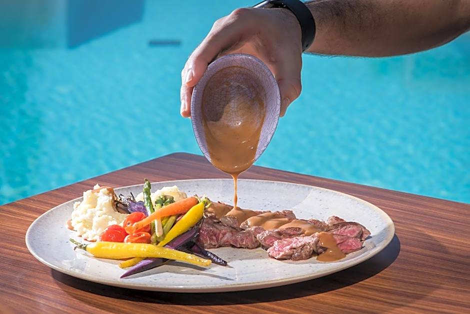 Riviera Boutique Hotel