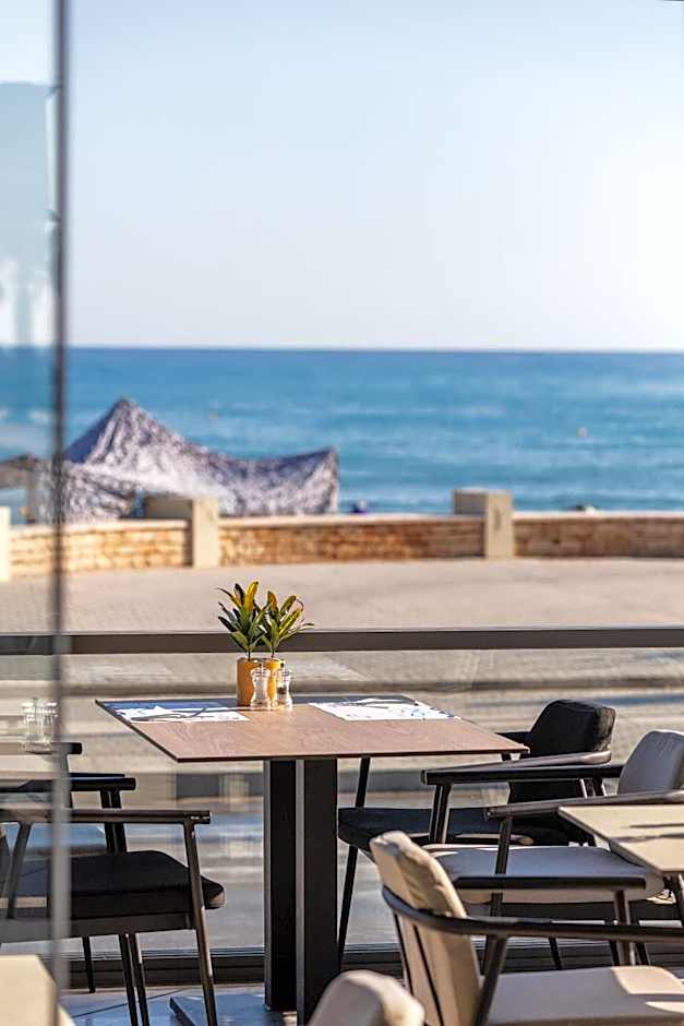 Steris Elegant Beach Hotel