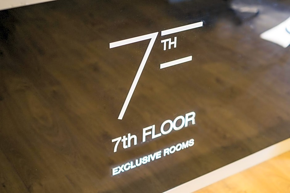 7th Floor Suite
