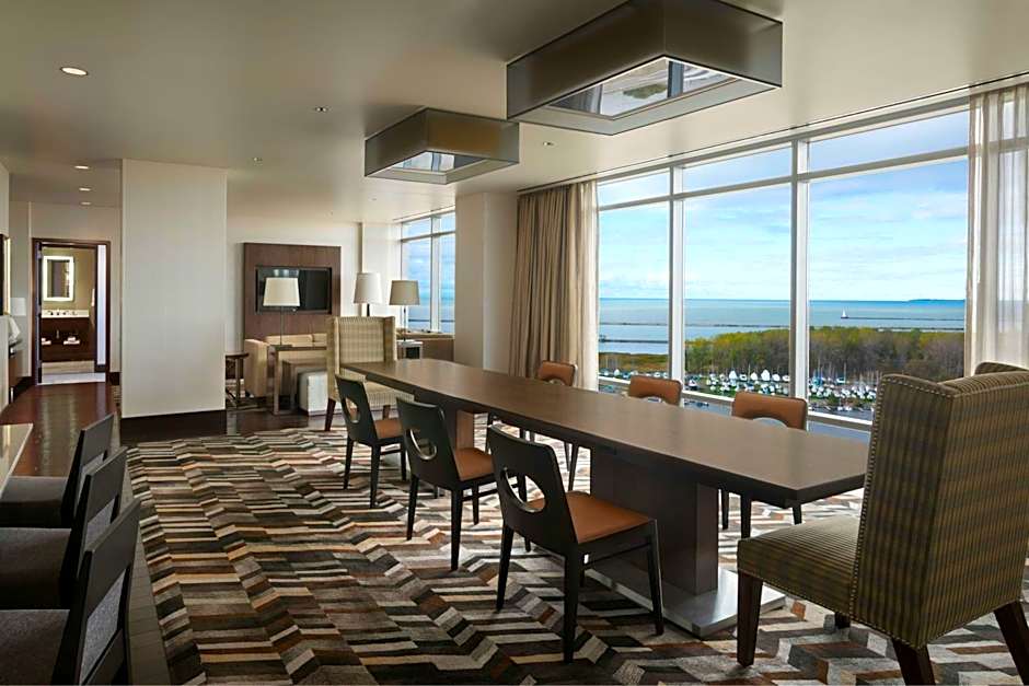 Buffalo Marriott at LECOM HARBORCENTER