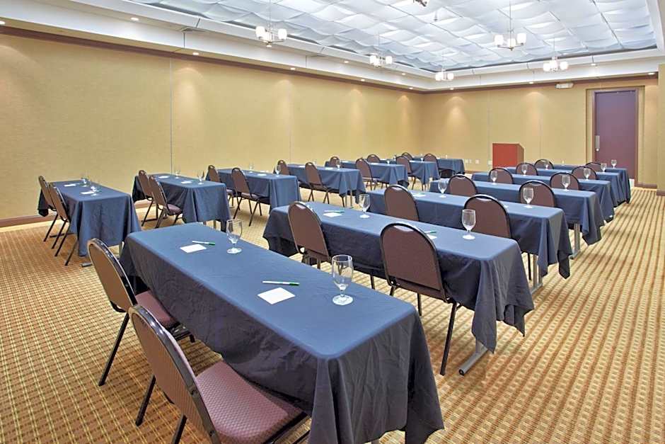 Holiday Inn Macon North By IHG