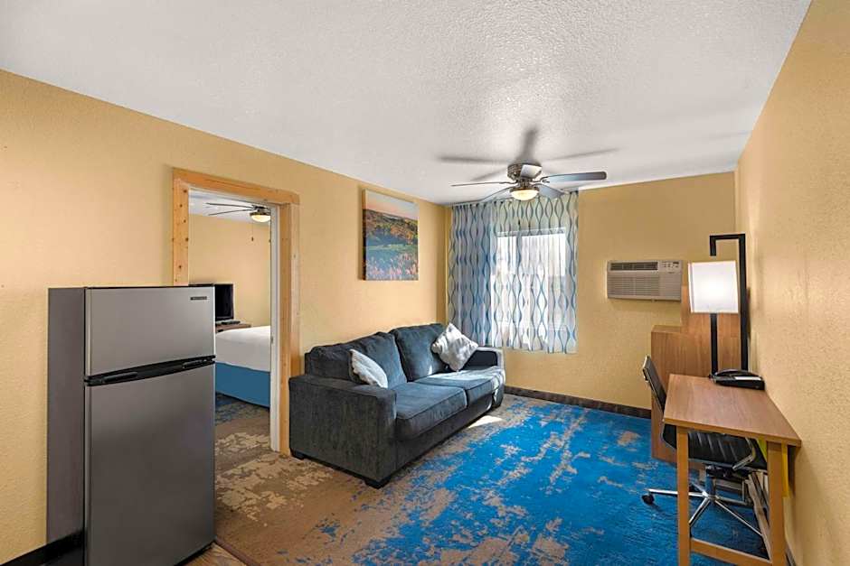 Days Inn by Wyndham Newton