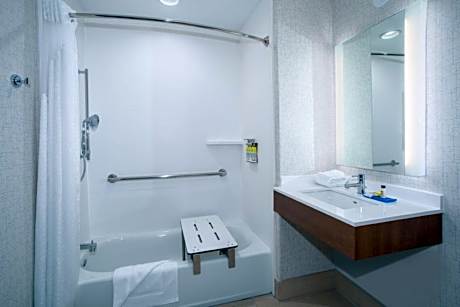 2 Queen Suite Communications Accessible Transfer Shower