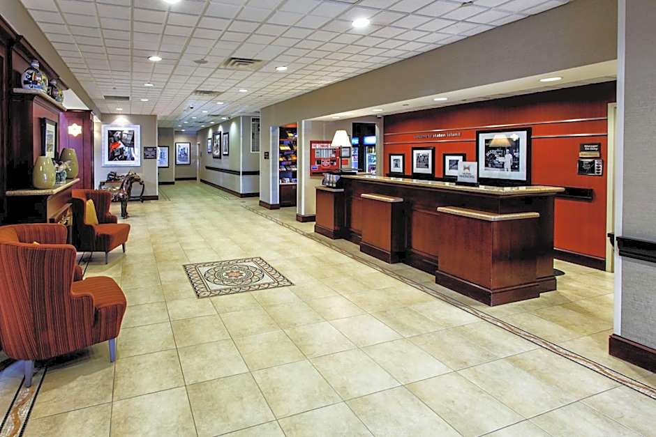 Hampton Inn By Hilton & Suites Staten Island