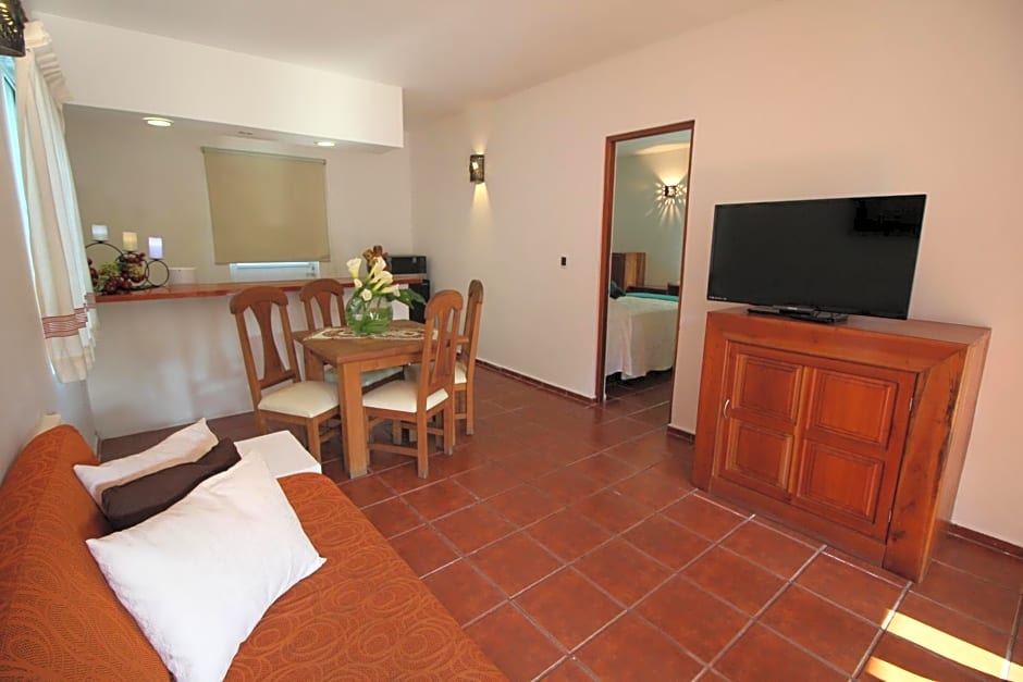 Villa Blanca Suites