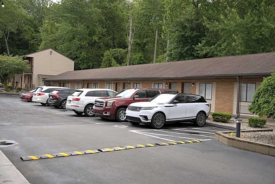 Carrier Motor Lodge