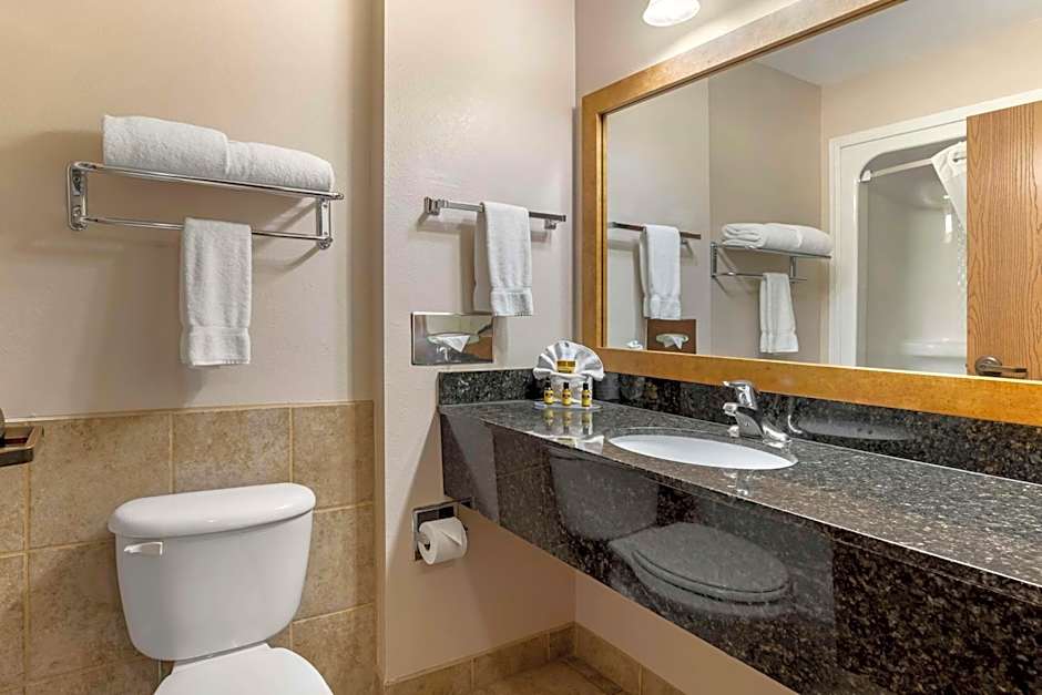Best Western Plus Country Inn & Suites