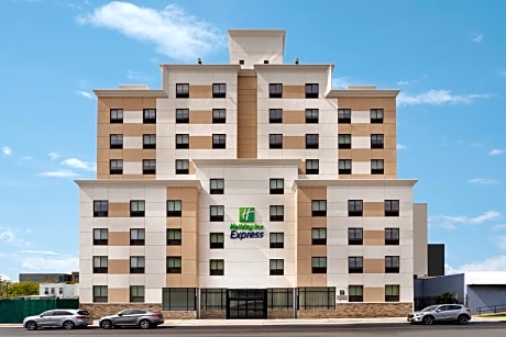 Holiday Inn Express Jamaica - JFK AirTrain - NYC By IHG