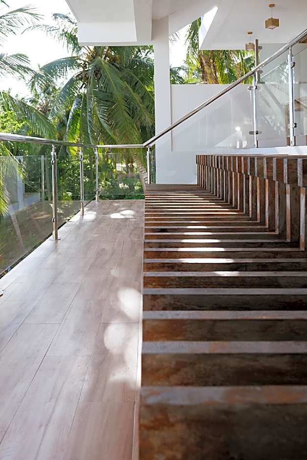 Reef Edge Thulusdhoo