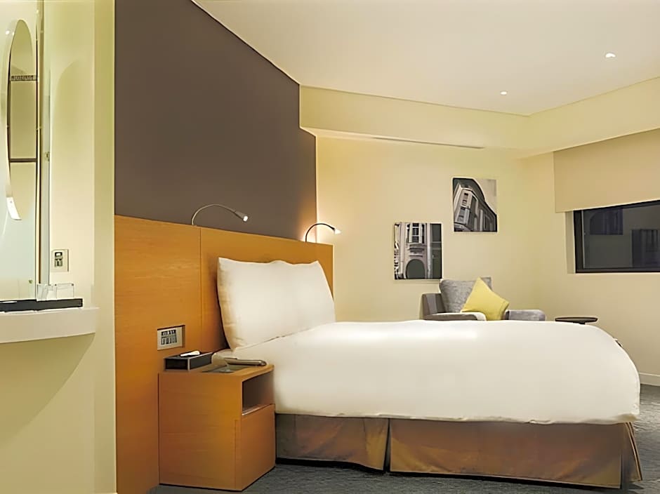 Royal Inn Taipei Linsen - Huashan 1914 Creative Park