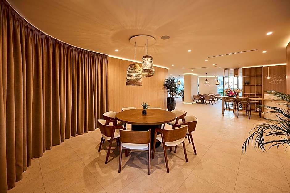 Alezzi Infinity Aparthotel & Spa