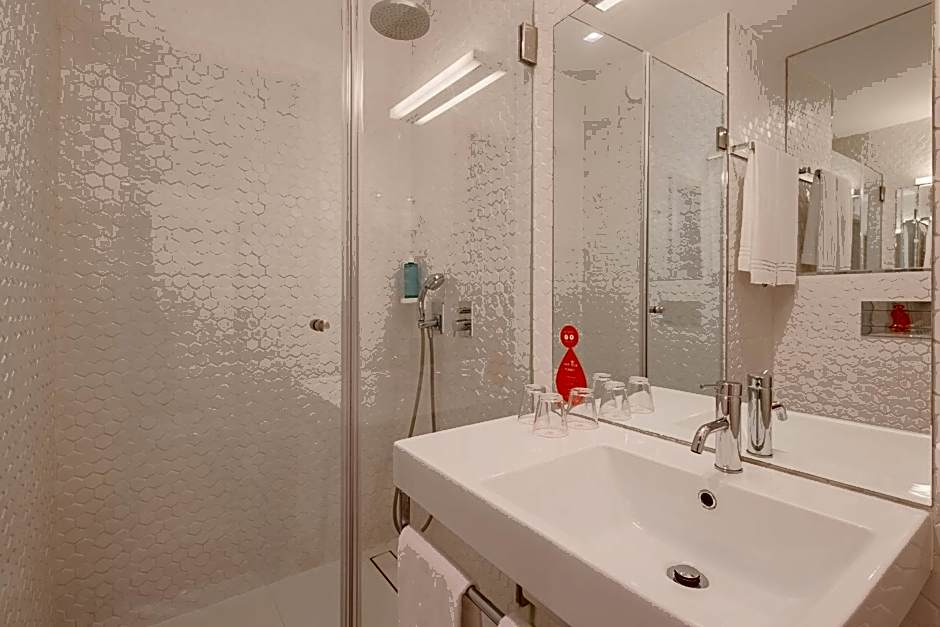 Moov Hotel Porto Centro